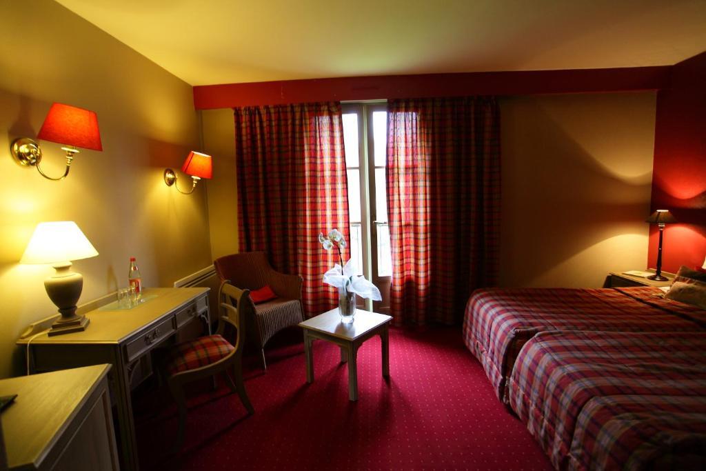 Hotel Le Domaine De Mombreux Lumbres Exterior foto